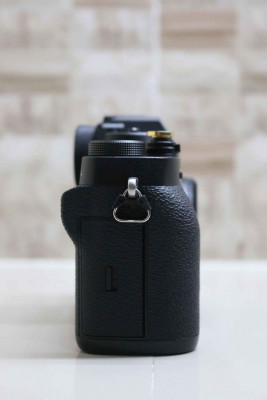 FUJIFILM XT2 BODY - Made in Japan Version