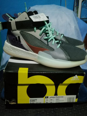 Adidas shoes size 11