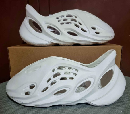 Foam Runner UA Ararat Onhaand