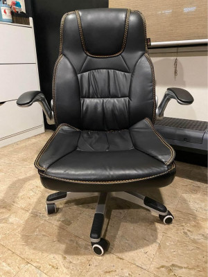 Office Swivel Chair / computer chair