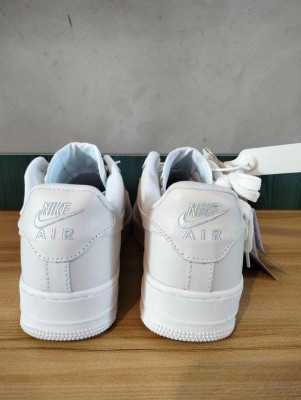 Nike AF1 '07 Triple White Japan Released FREE Shoebag