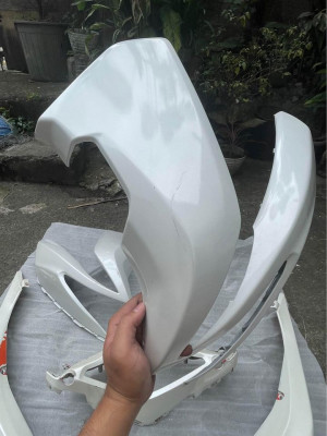 FOR AEROX V1 / FAIRINGS PEARL WHITE / STOCK SEAT / CVT COVER (Sold as set only)