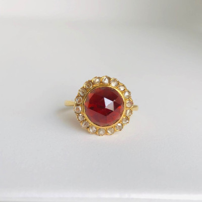 Garnet with rose cut diamond Ring