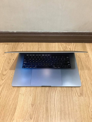 Macbook Pro 2020 Touchbar 13-Inch Core i5 High-Quality Mac