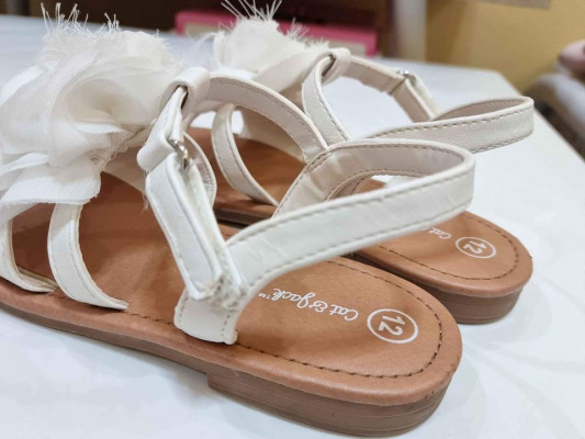 Cat & Jack Girls Sandals US 12 / 200mm