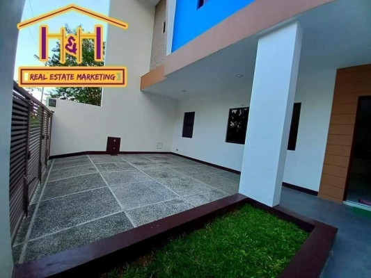 HOUSE AND LOT FOR SALE!!!