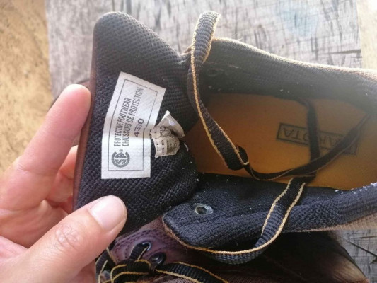 DAKOTA PROTECTIVE FOOTWEAR SIZE: 10.5