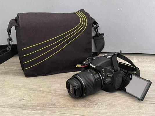 Very fresh Nikon D5100 Dslr Tilting Lcd / 18-55mm Lens