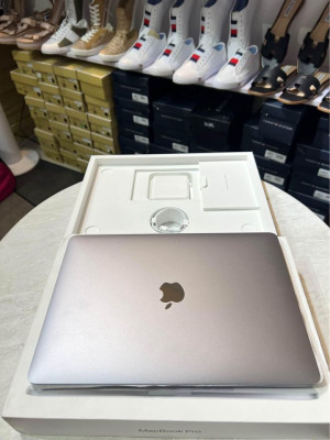 Macbook Pro M2 512gb 100% Battery Health