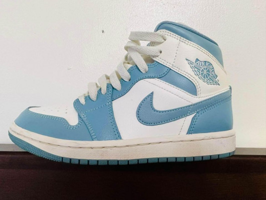 Air Jordan 1 Mid “UNC” Blue-Sail