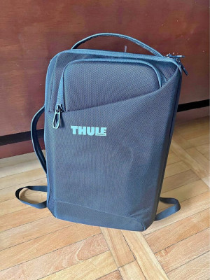 thule laptop bag