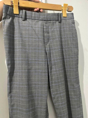 Preloved Uniqlo Plaid Trouser Pants