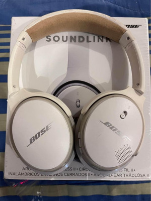 Bose Headphone Complete with box