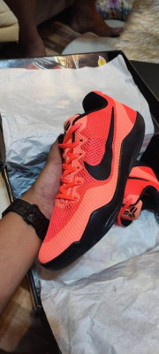 Kobe 11 Bright Mango