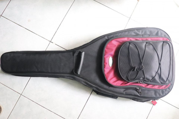 For sale: Takamine GY11ME NS