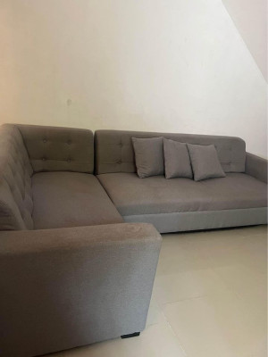 7 Seater Sofa w/ 3 Throw Pillows