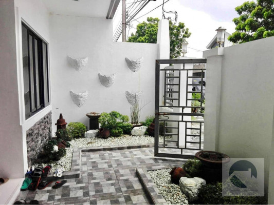 2-Storey House and Lot With 5 Bedrooms Near NLEX & Ayala Marquee Mall