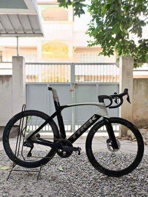 Trek Madone SLR 7 Disc