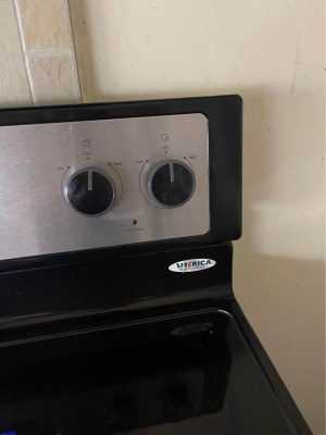 Whirlpool Electric Range w/ Digital Controls