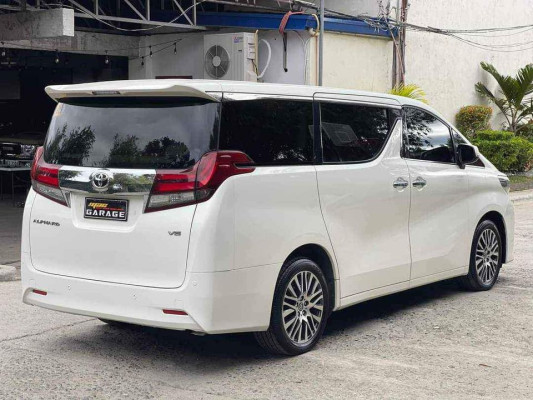Toyota Alphard Vip Van