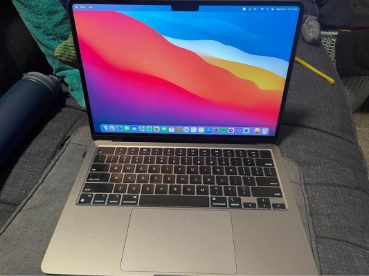 13.6 Macbook Air with Apple M2 Chip