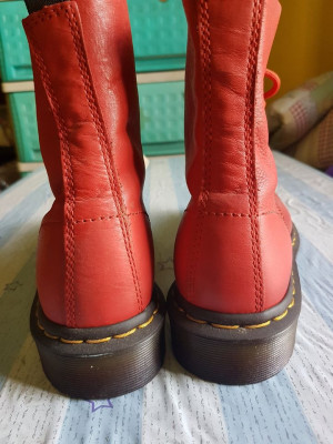 DMs 1460 and pascal virginia red size us6