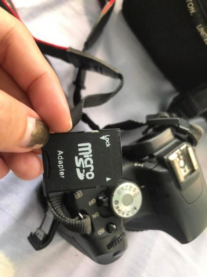 DSLR Canon EOS Rebel T1i