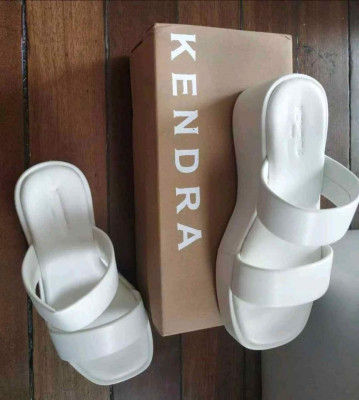 Kendra Manila - Ginger