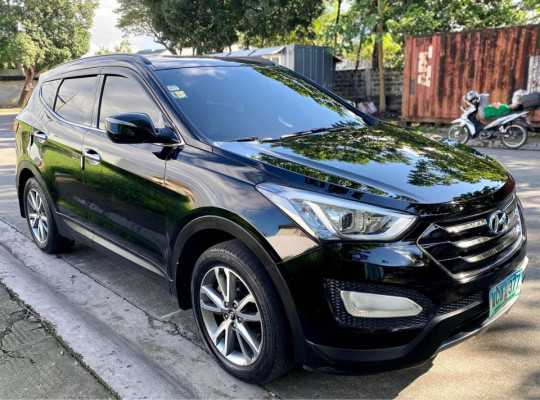 2014 Hyundai Grand Santa Fe