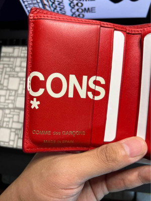 Comme des Garçon Wallet Red