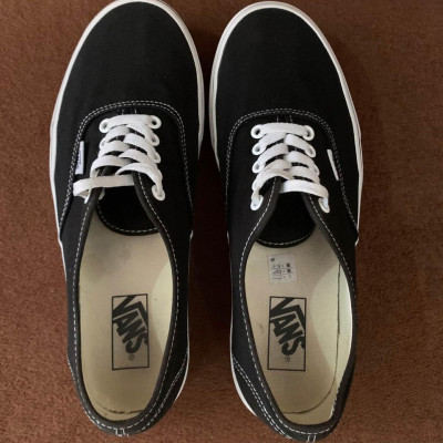 vans classic black