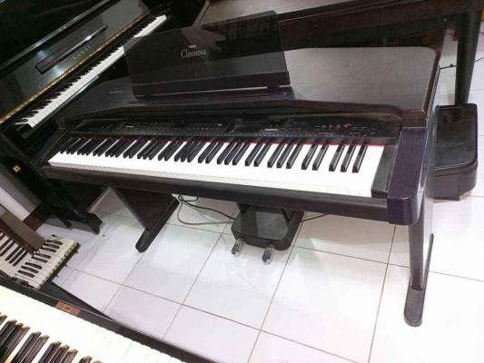 YAMAHA CLAVINOVA CVP55 DIGITAL PIANO