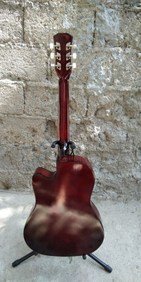 Beginners Acoustic Guitar With 4 band Equalizer pick up