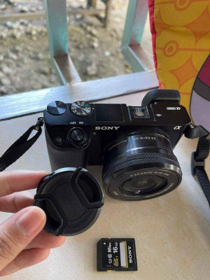 Decluttering: For sale Sony A6000 mirrorless camera.