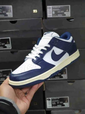 SB low Vintage Navy