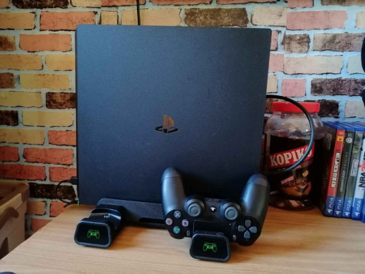 PS4 PRO 1TB