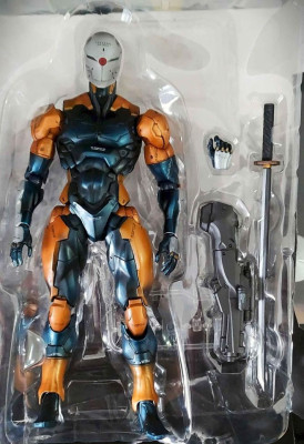 Cyborg Ninja Gray Fox Play Arts Kai