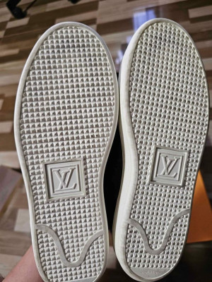 Louis Vuitton Frontrow Sneakers
