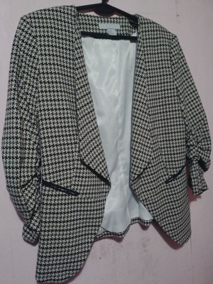 Pre loved checkered blazer for women