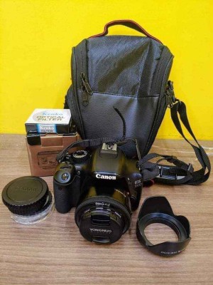 Canon 550D w/ Yongnou 50mm 1.8 prime lens