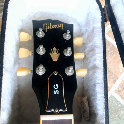 Gibson SG Standard 2012 w/ FREE Original Hard Case