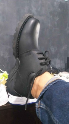 Caterpillar Black Shoe