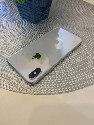 iPhone X 64 silver factory unlocked complete