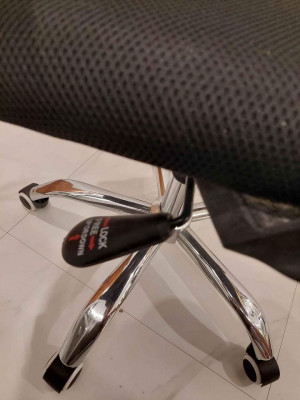 Ofix Mesh Computer Chair (Preloved)