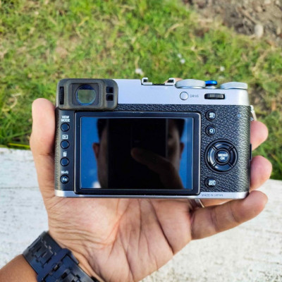 Fujifilm X100T (Like new) (16k SC Only)