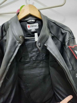 Leather jacket for motorcycle