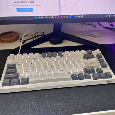 RKH81 Stock Keycaps only