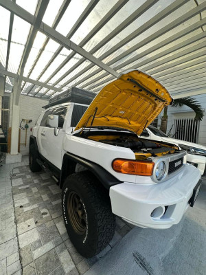 TOYOTA FJ CRUISER