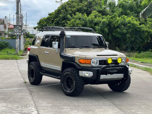 FJ Cruiser 2014 automatic 4x4