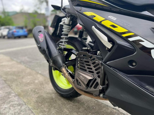 For sale ( 2018 aerox loaded accesories )